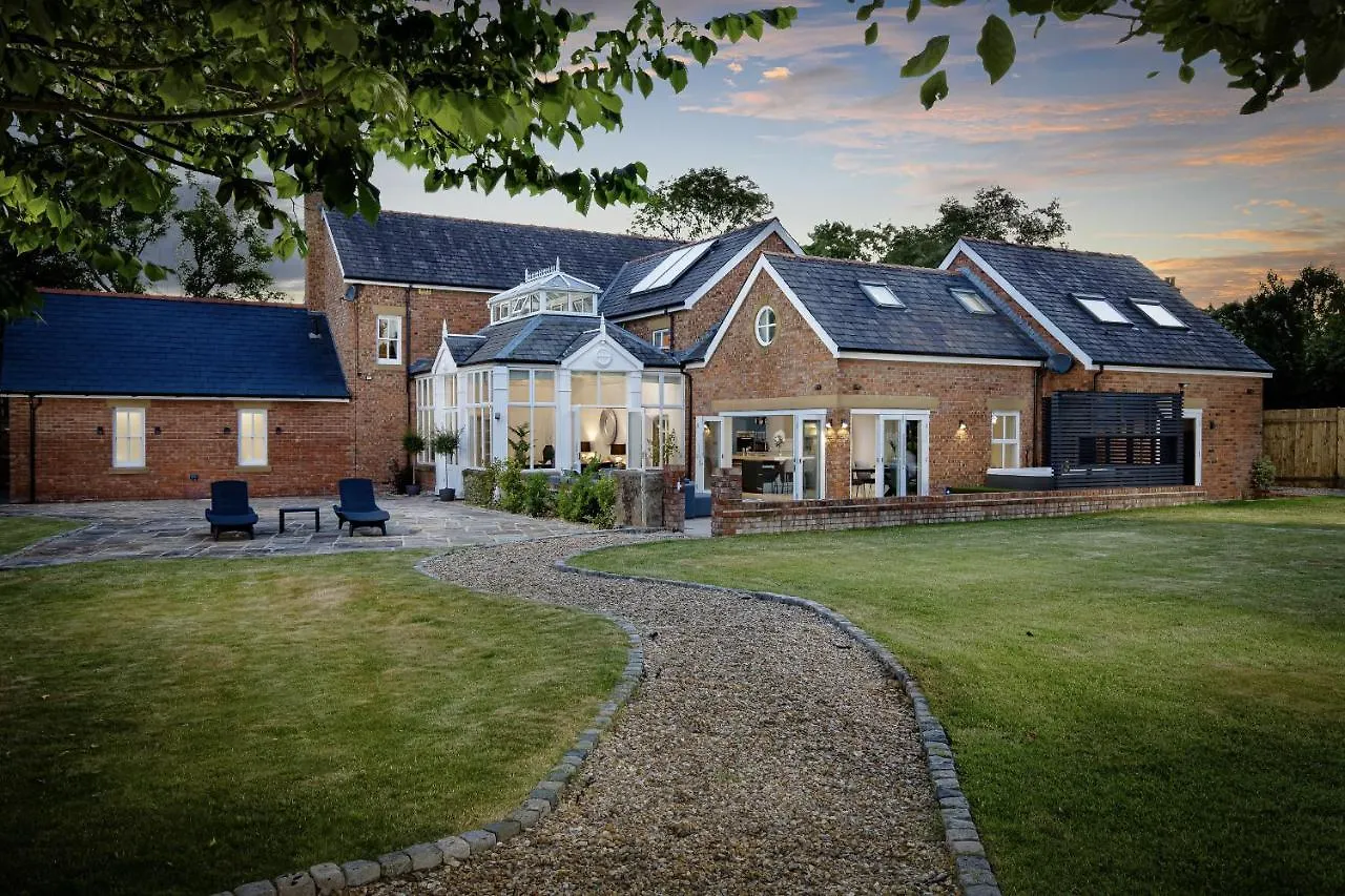 Spengarth House By Stamp Sa Villa Blackpool Holiday home